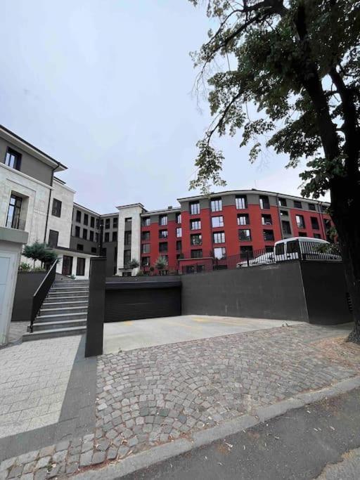 7Mins City Garden And Center+P Plovdiv Bagian luar foto